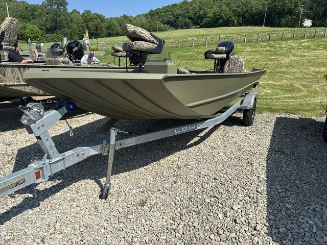 2025 Lowe Roughneck Side Console RX2070 SC