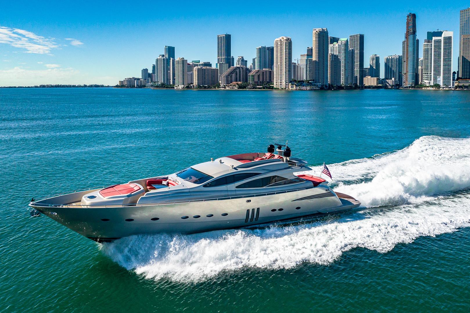 2008 Pershing 90