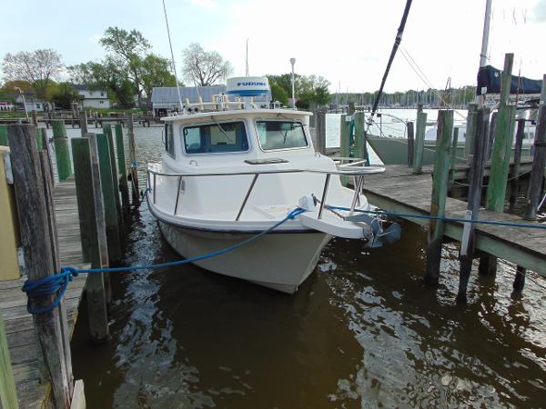 2005 Parker 2520 Deep Vee Sport Cabin