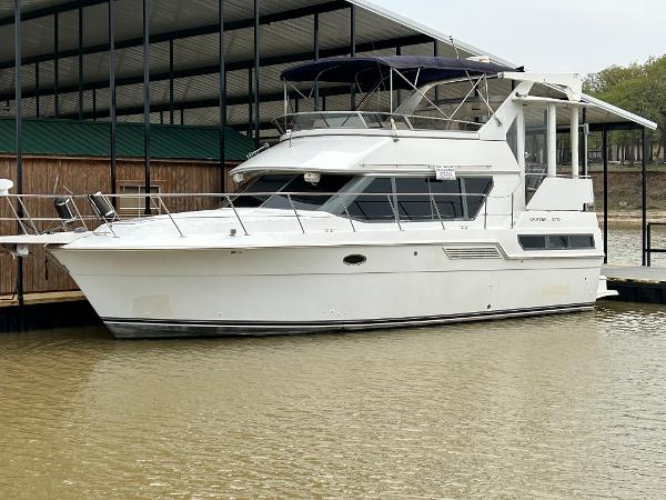 1996 Carver 370 Aft Cabin Motoryacht