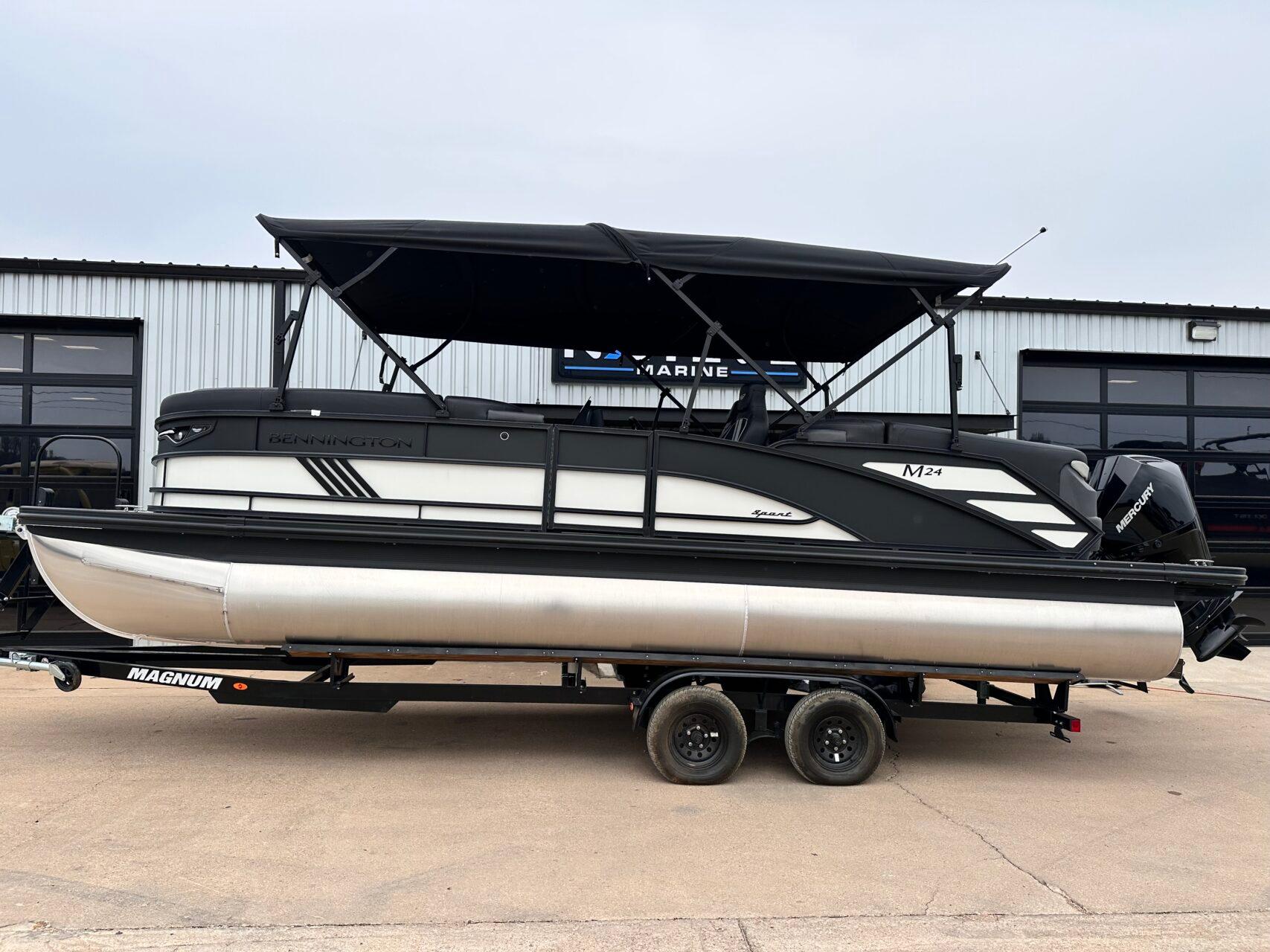 2025 Bennington 24MFB