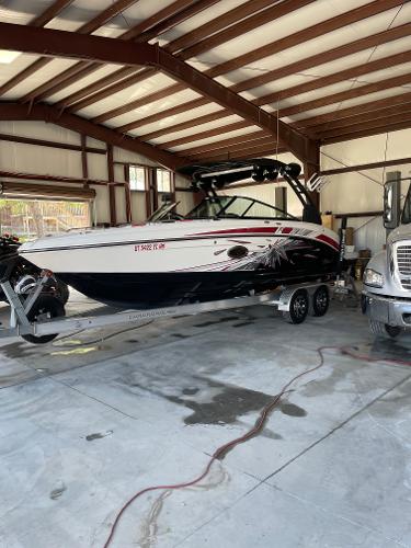2019 Chaparral VRX2430