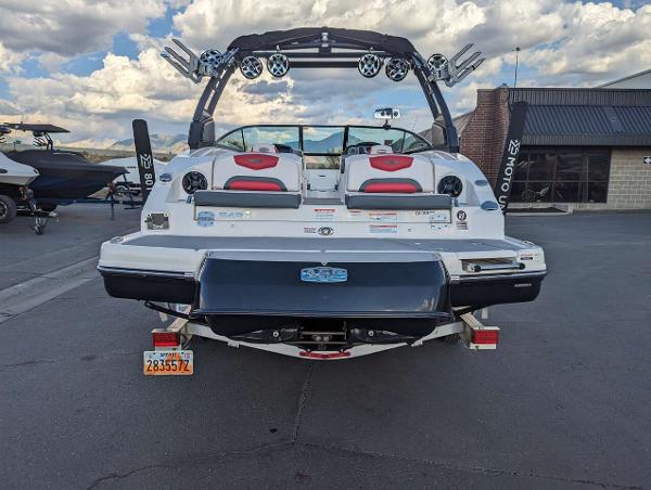 2019 Chaparral VRX2430