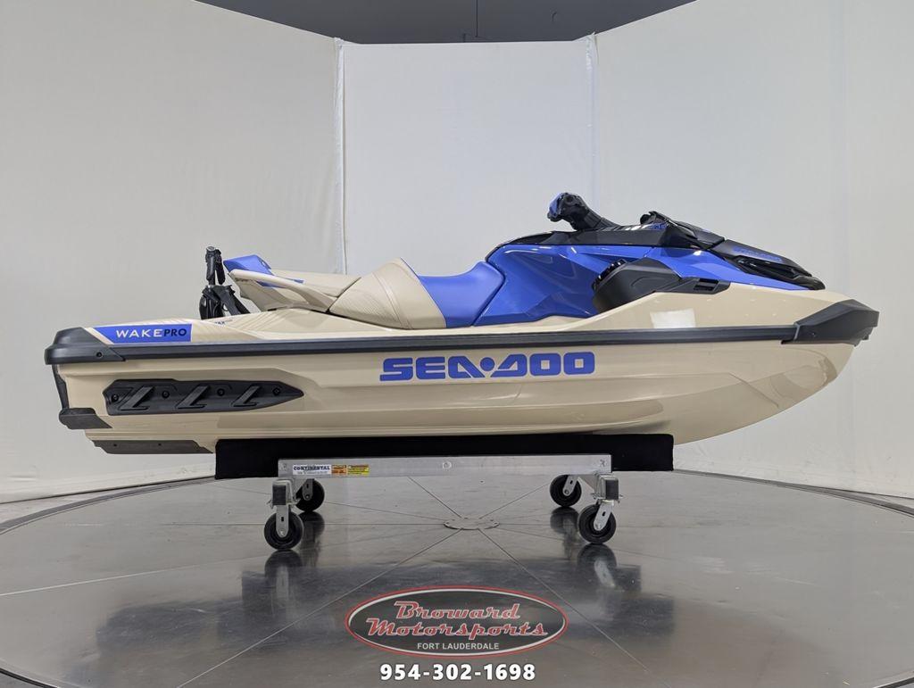 2025 Sea-Doo WAKE™ PRO 230