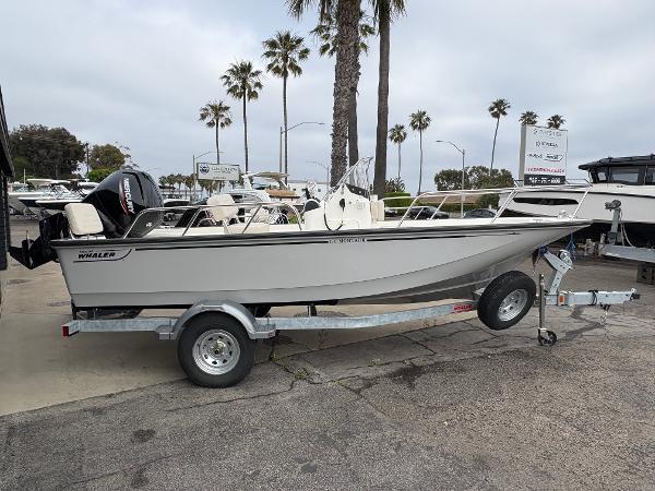 2025 Boston Whaler 170 Montauk