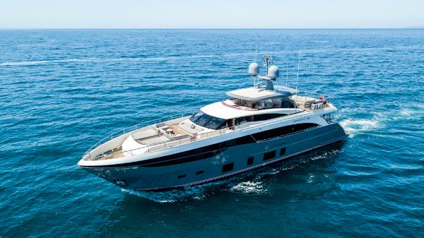 2015 Princess 35