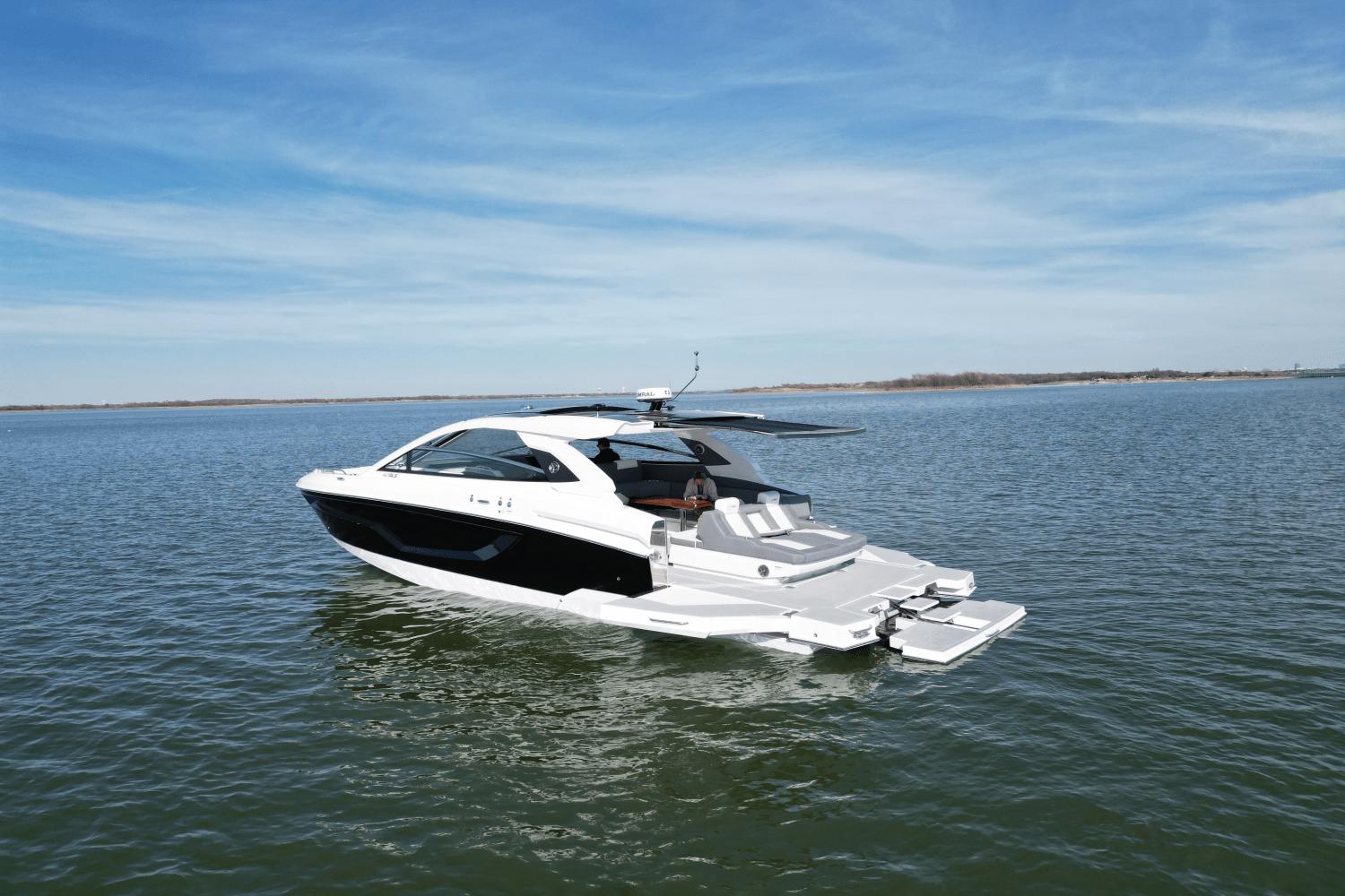 2025 Cruisers Yachts 42 GLS