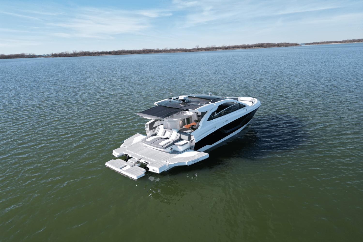 2025 Cruisers Yachts 42 GLS