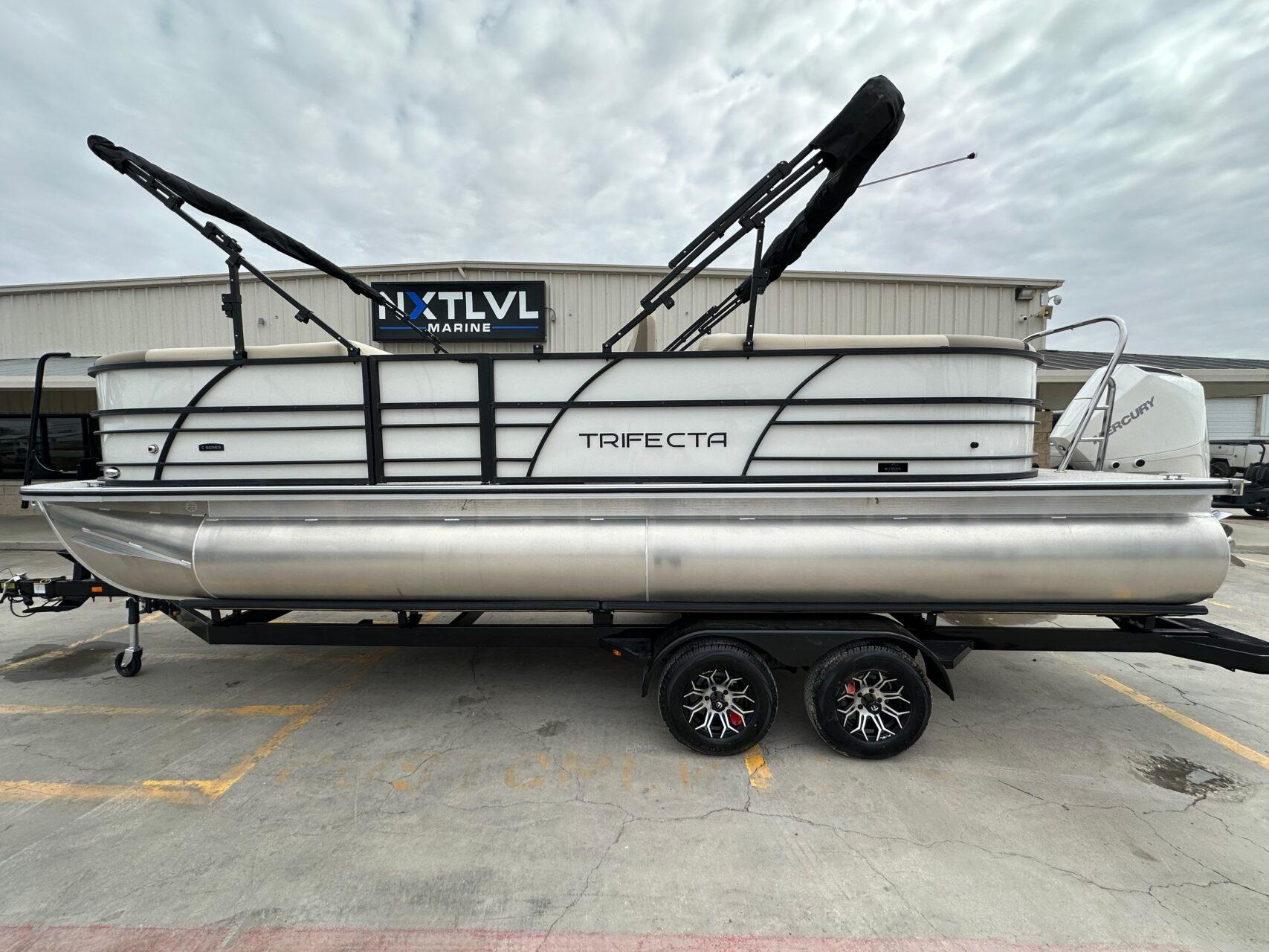 Trifecta 24RFCS3