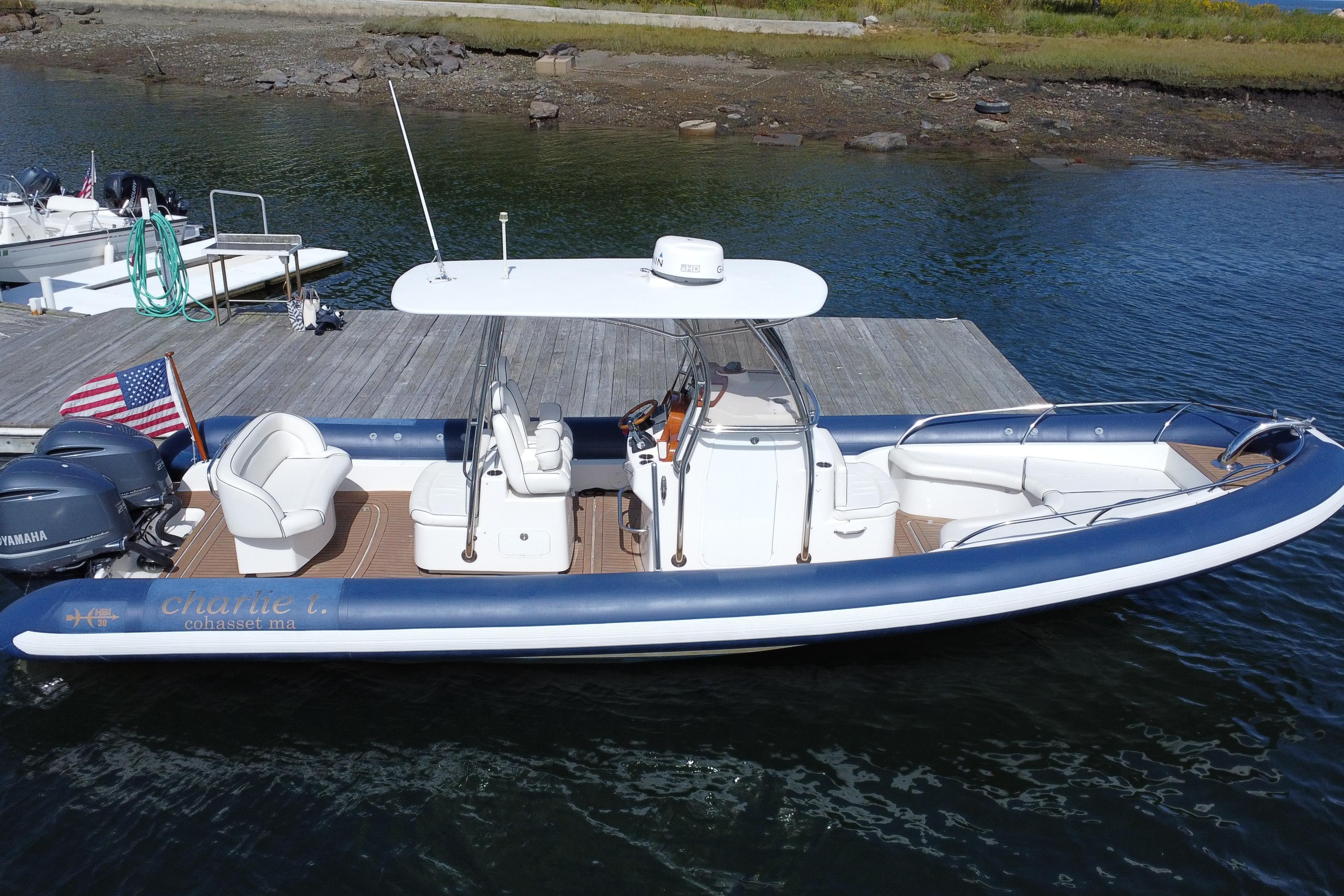 2011 Hunt Yachts HBI 30