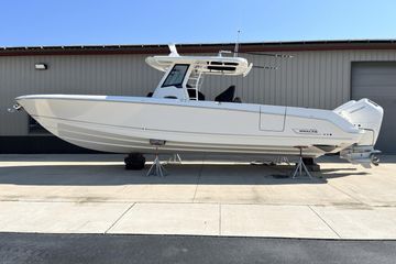 2025 Boston Whaler 330 Outrage