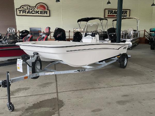 2025 Mako Pro Skiff 17 CC