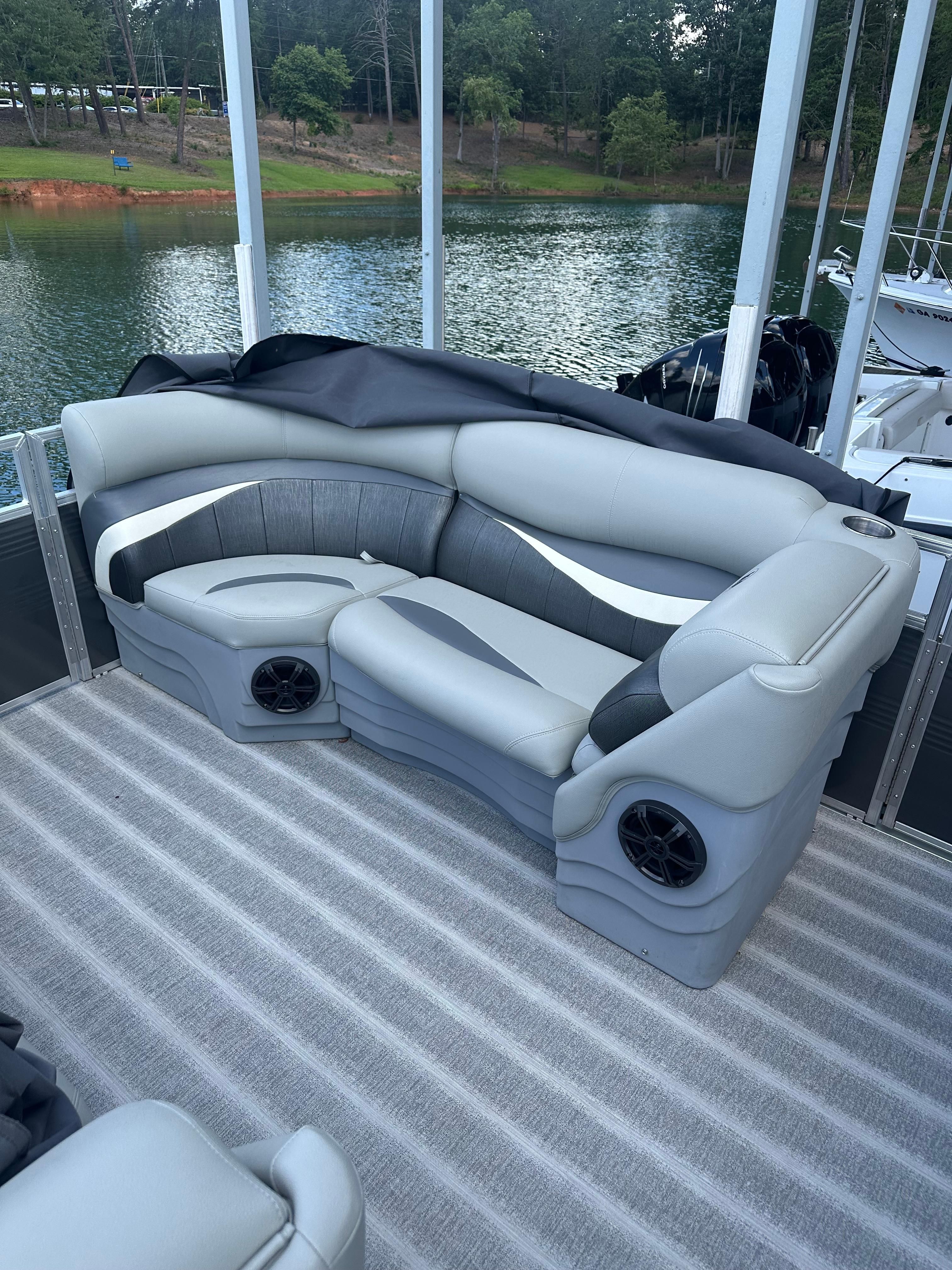 2024 Leisurecraft Prestige LX
