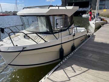 2022 Quicksilver 625 Pilothouse