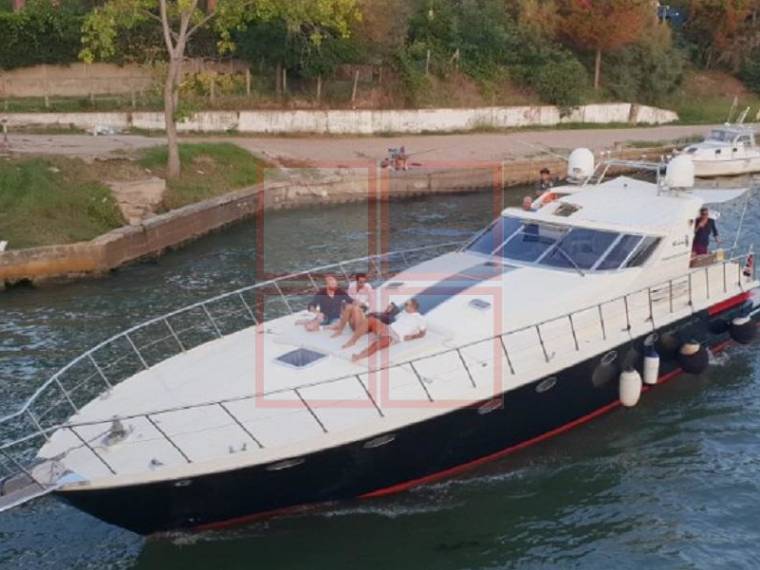 Riva RIVA 60 BLACK CORSAIR