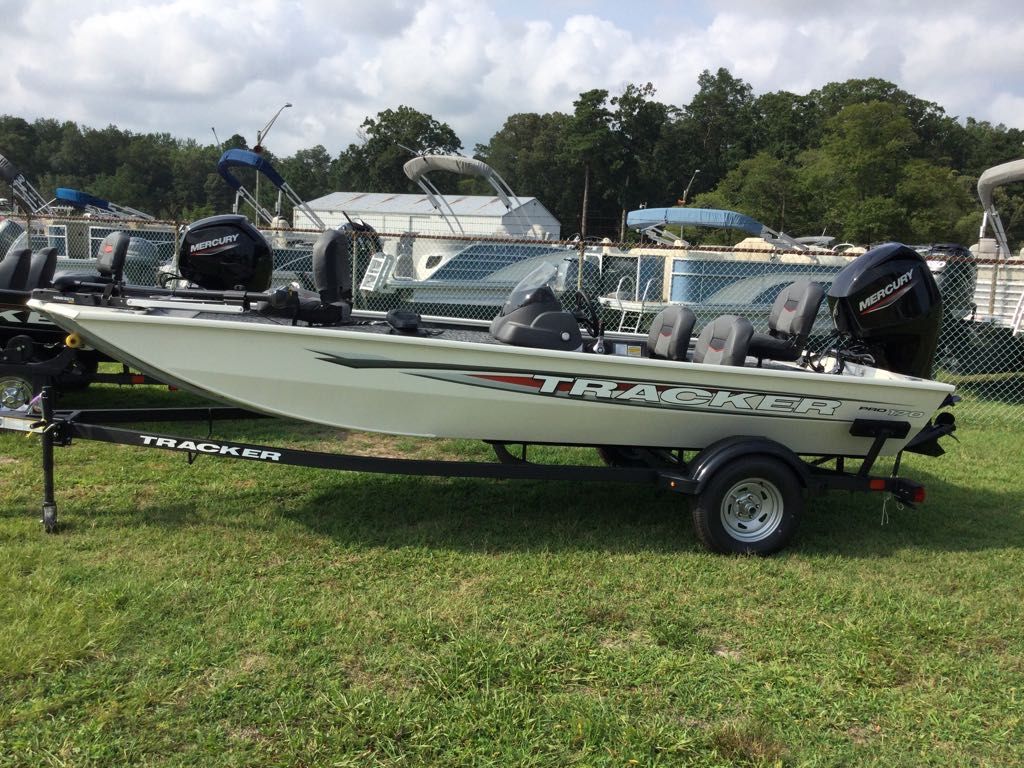 Tracker PRO 170 WHT WOV 50