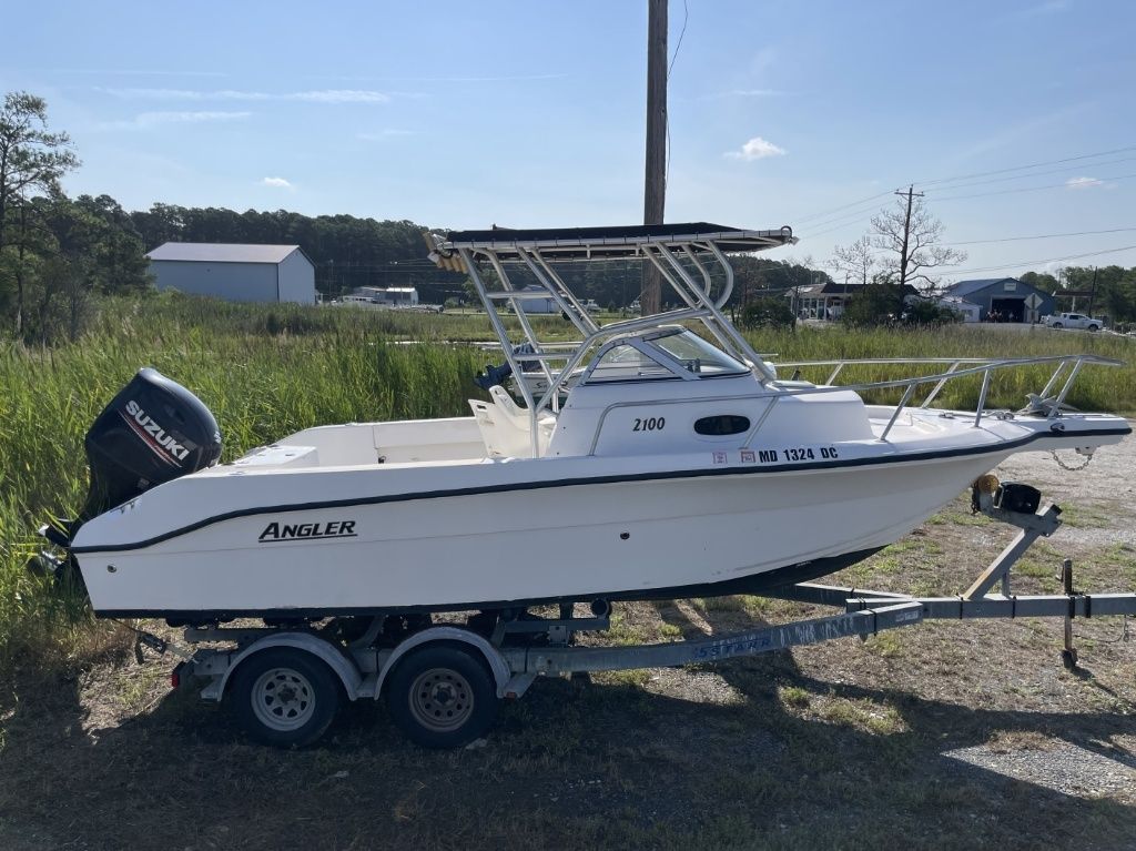2003 Angler 2100WA