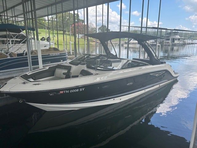2017 Sea Ray SLX 280