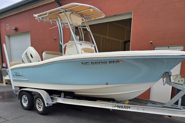 2020 Pioneer 202 Sportfish