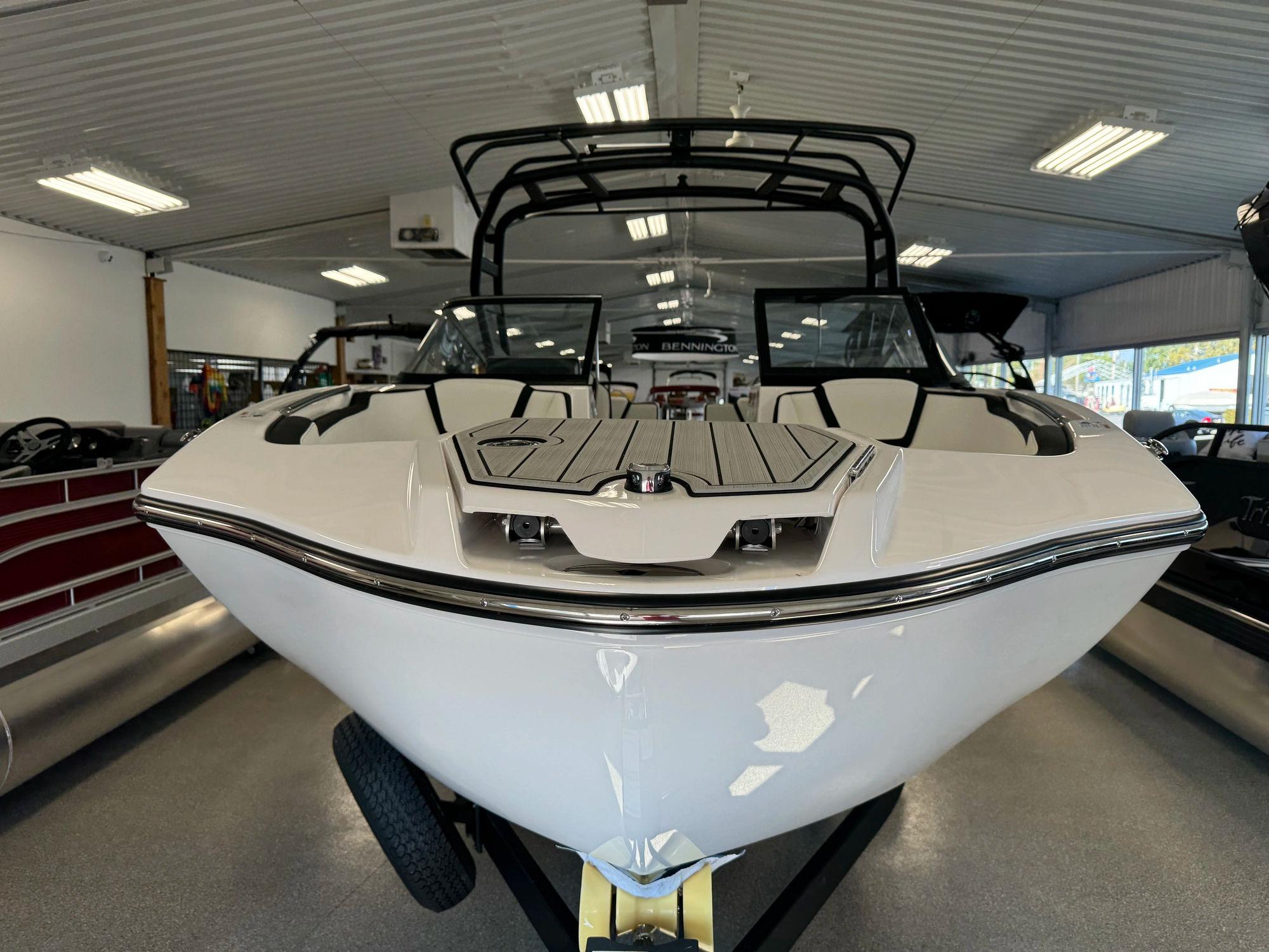 2025 Yamaha Boats 252 XE, Russells Point Ohio