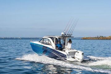 2025 Beneteau Antares 7 OB Fishing