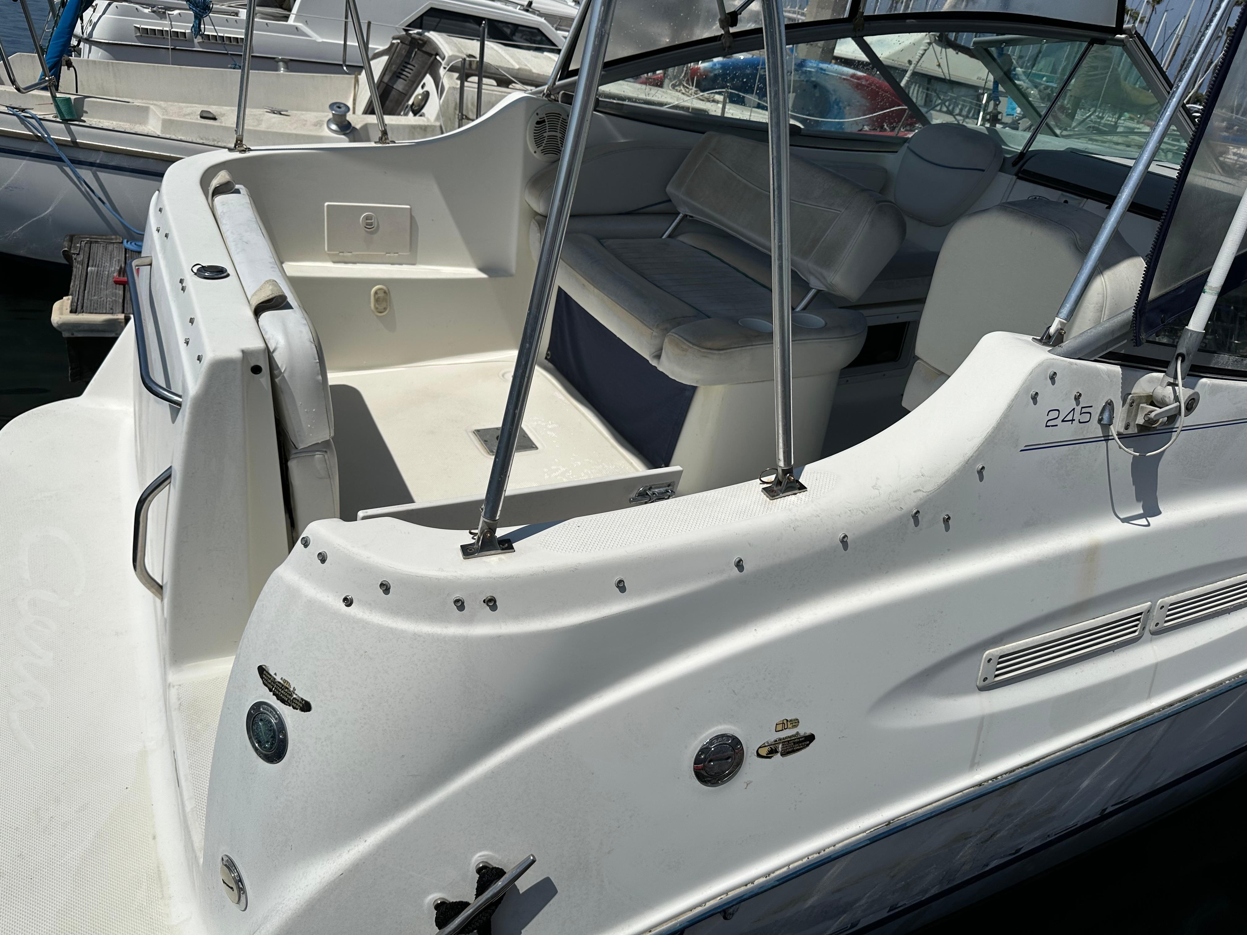 2006 Bayliner 245
