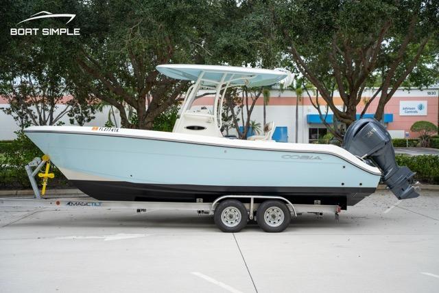 2023 Cobia 240 Center Console