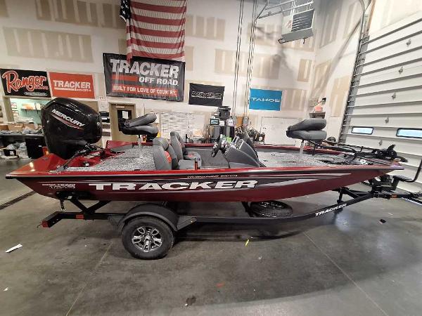 2025 Tracker Pro Team 175
