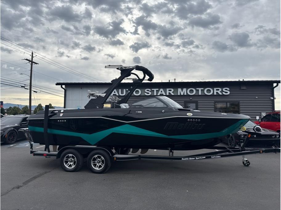 2023 Malibu 22 LSV