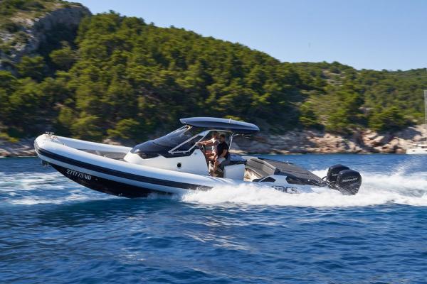 SACS Strider 11 outboard SUNDECK