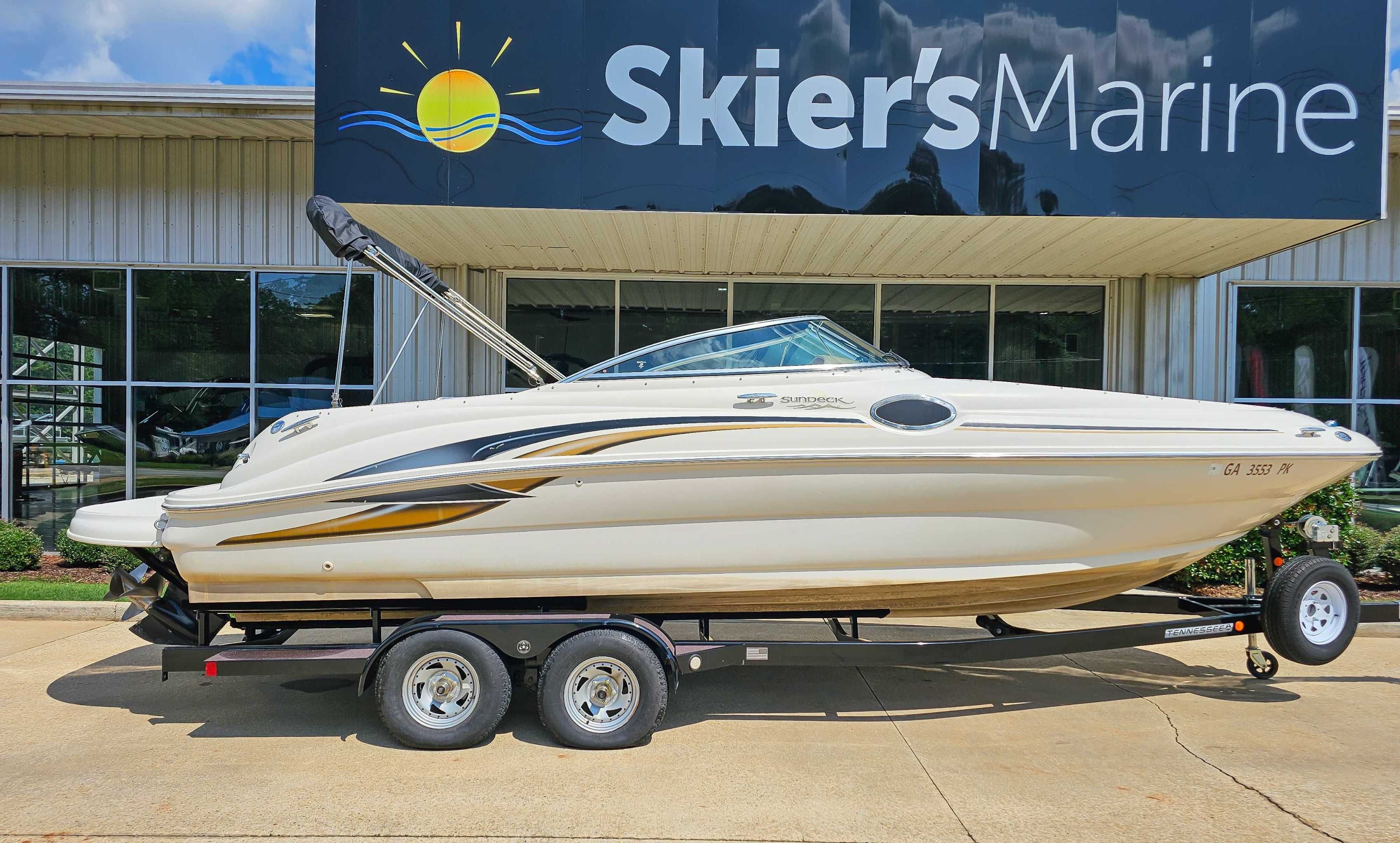 2001 Sea Ray 240 Sundeck