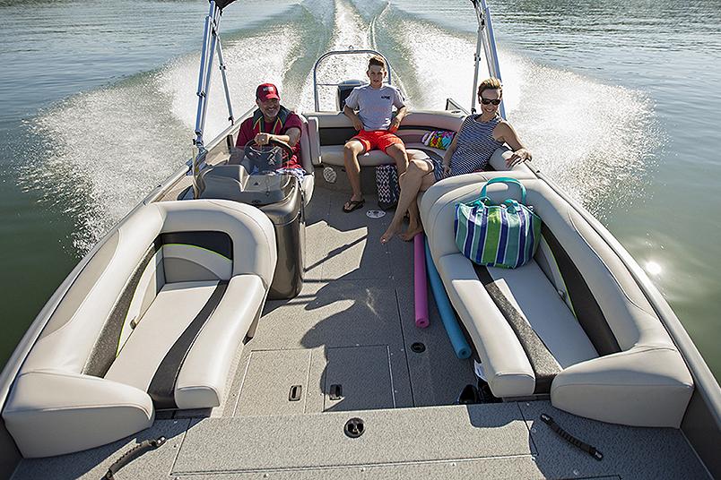 Lowe Boat image