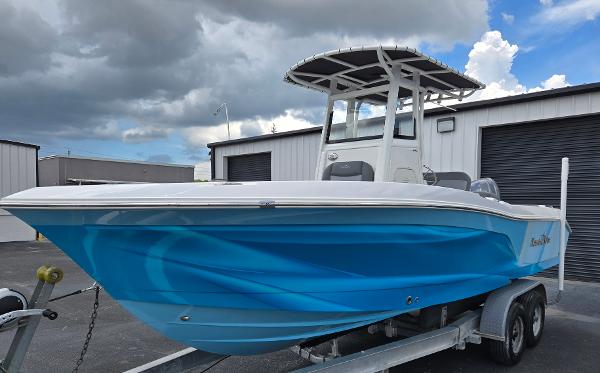 2023 NauticStar 242L Offshore