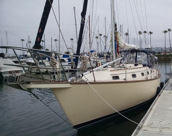 Island Packet 35
