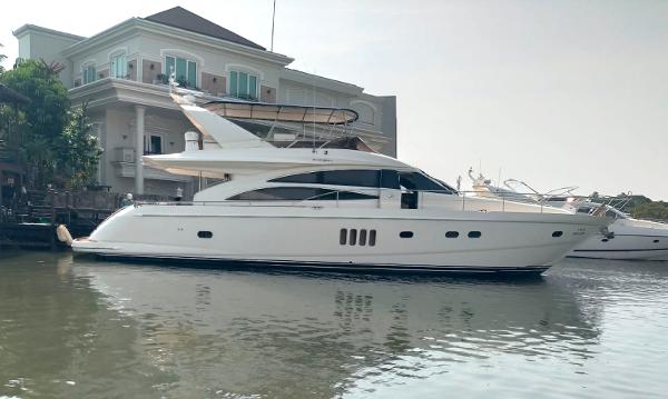 Princess 67 Flybridge