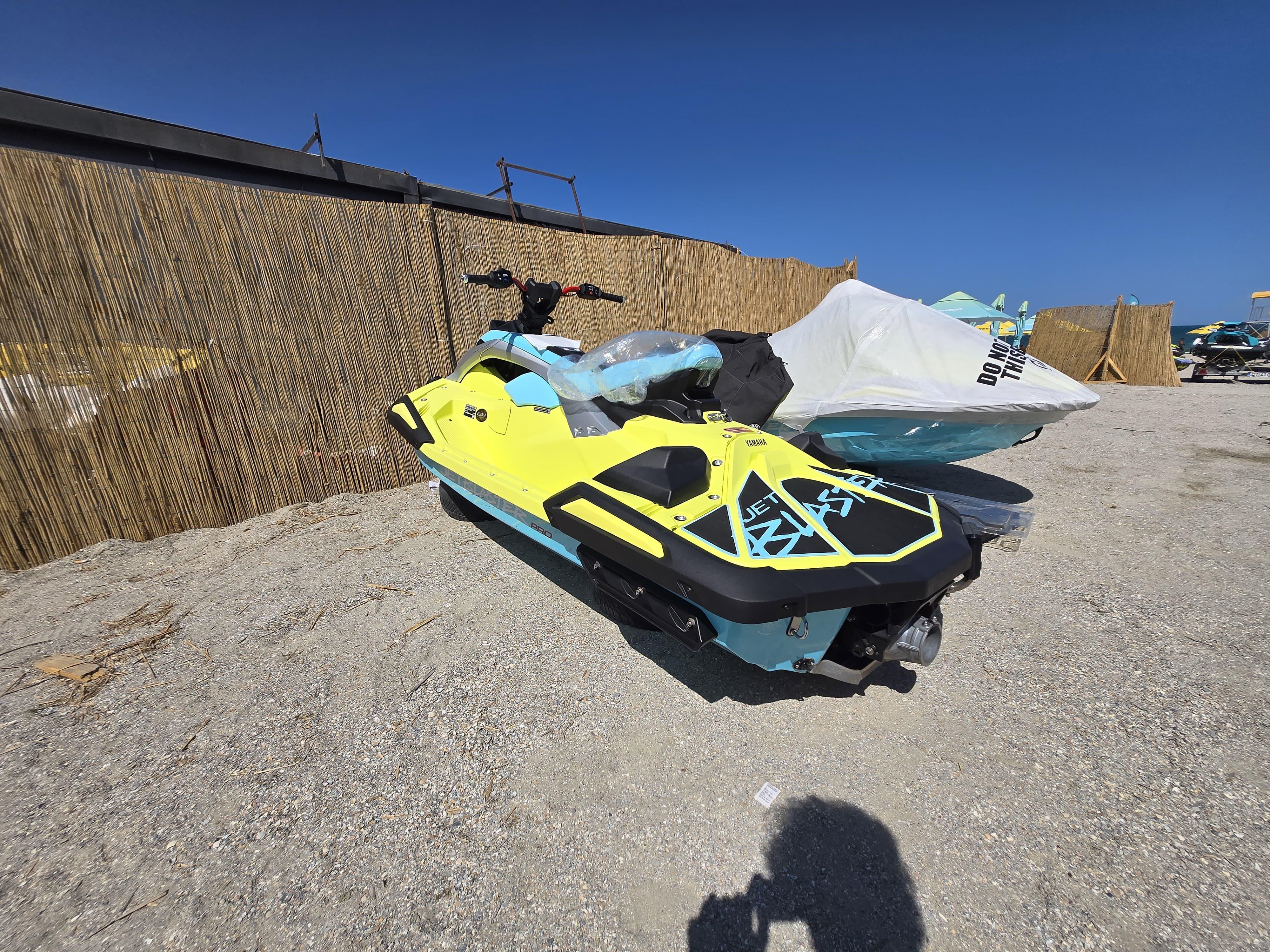 2025 Yamaha WaveRunner JetBlaster PRO 2-Up