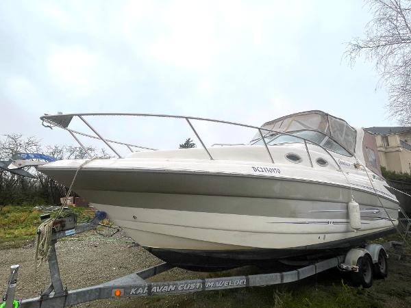 2009 Larson Cabrio 260