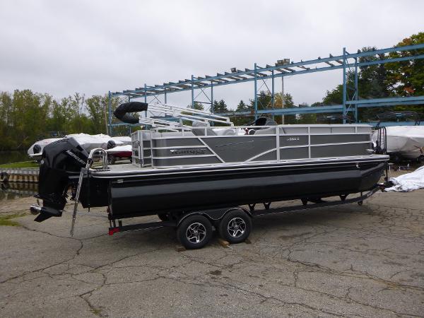 2024 Ranger Reata 223C