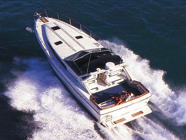 1988 Sea Ray 390 Express Cruiser
