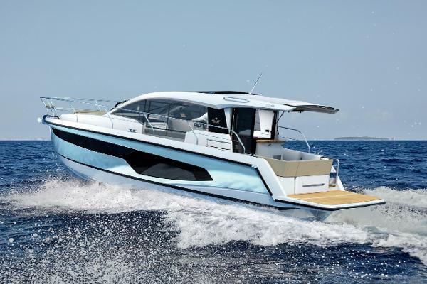 2026 Sealine C335