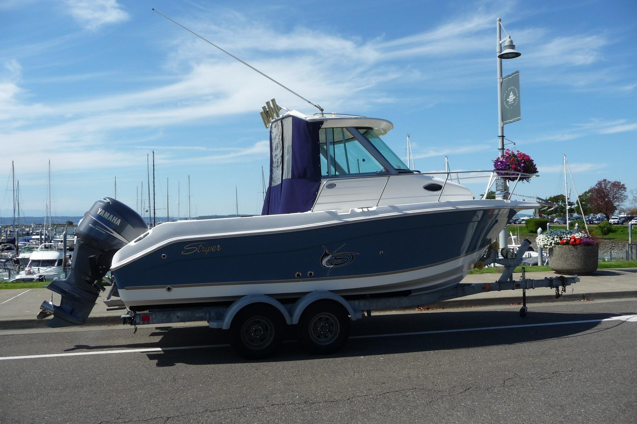 2011 Seaswirl Striper 2101 Walkaround OB