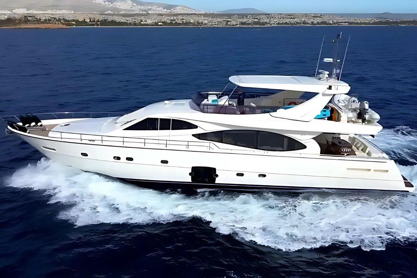 2006 Ferretti Yachts 780