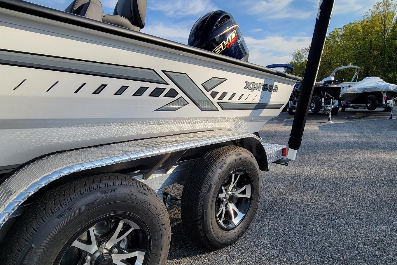 2026 Xpress H18C Crappie w/ Yamaha Vmax 115 SHO (On Order) ETA October