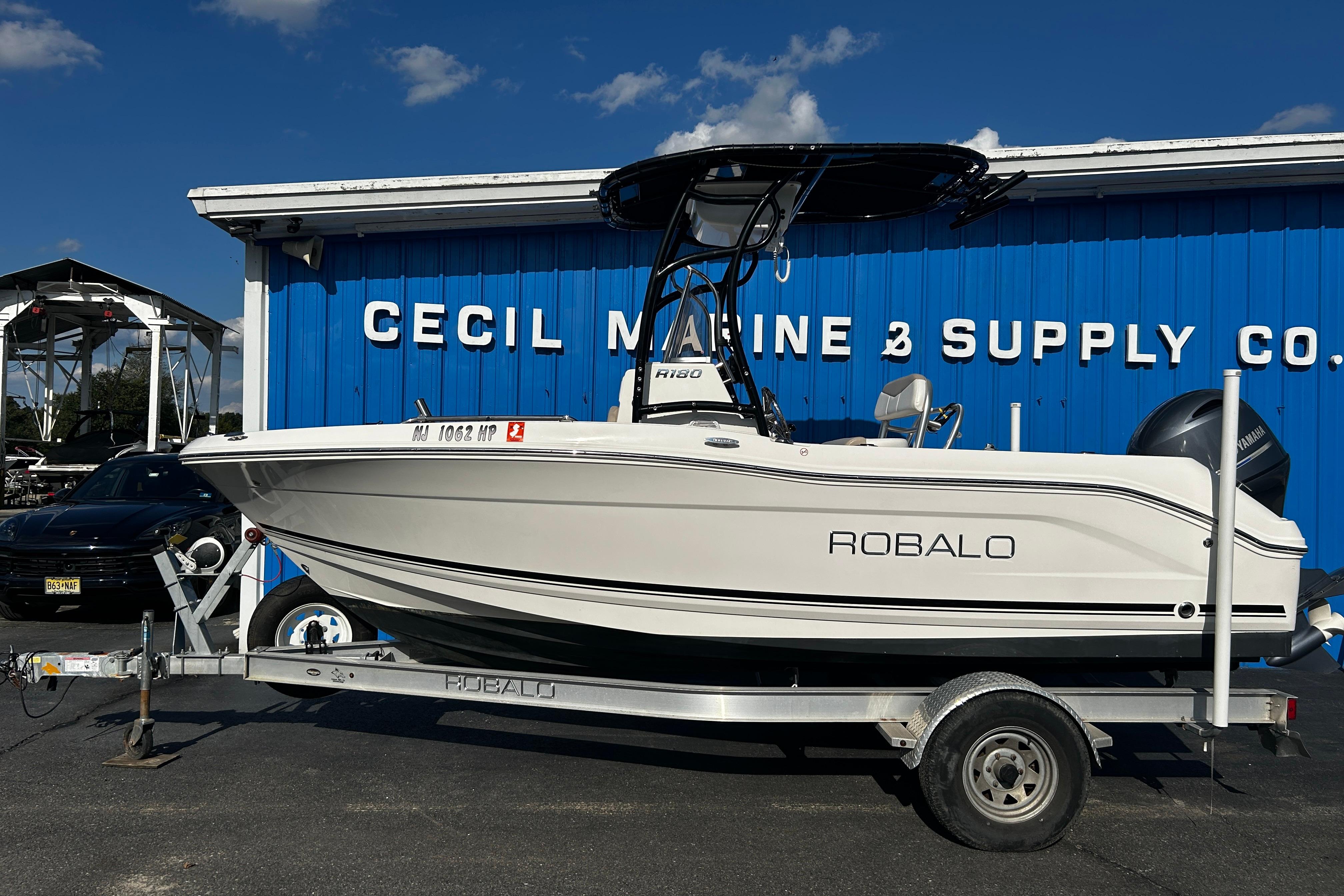 2018 Robalo R180 Center Console