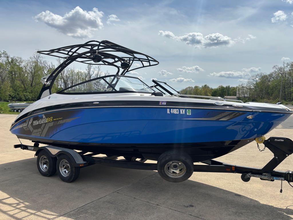 Yamaha Boats 242 X E-Series