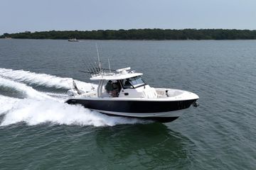 2026 Pursuit S 358 Sport