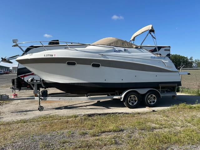 2003 Four Winns 248 Vista