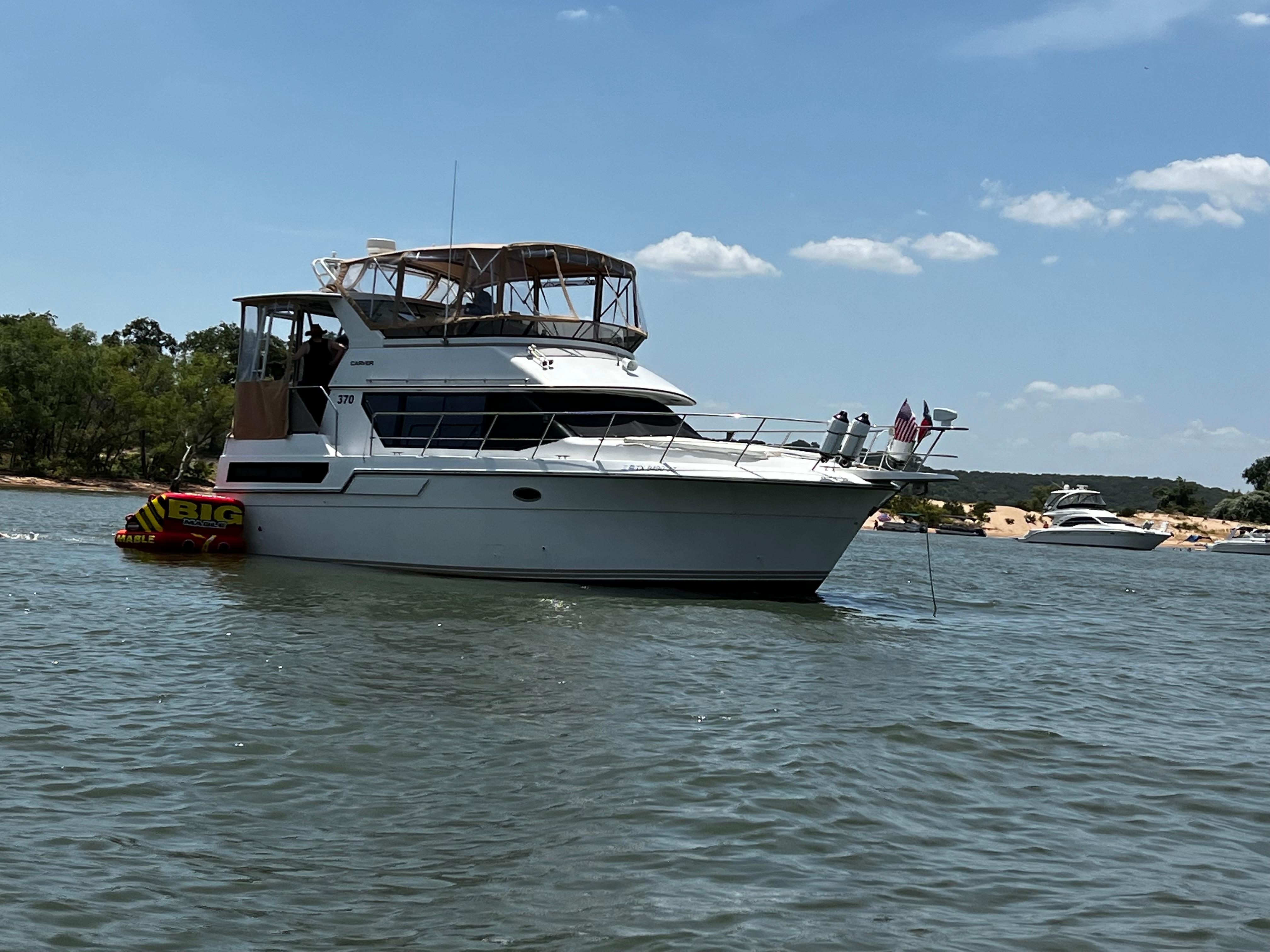 1991 Carver 370 Aft Cabin