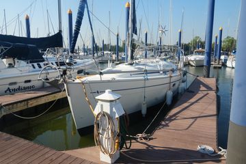 2007 Bavaria 37 Cruiser