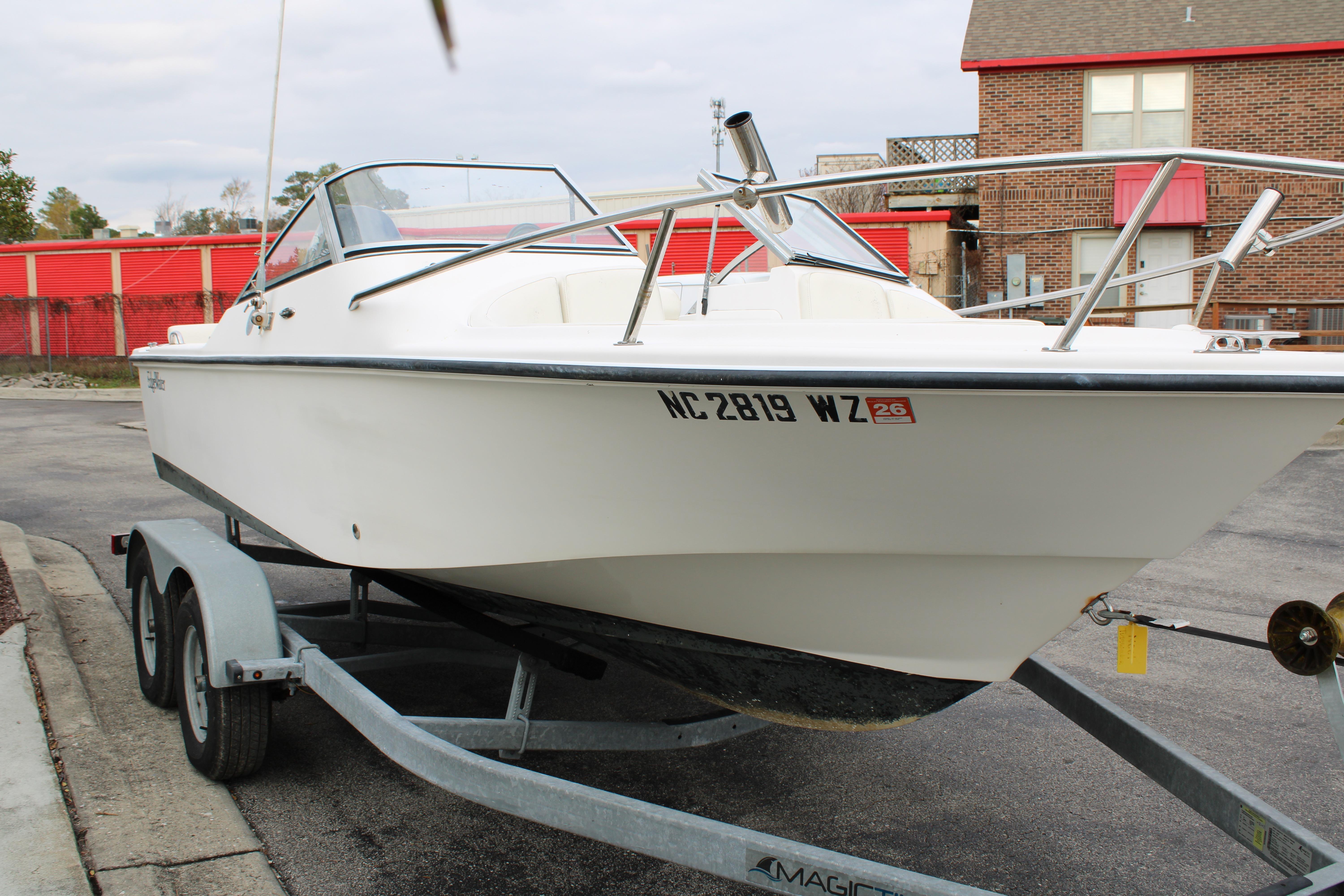 2005 Edgewater 185DC